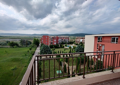 Spacious studio apartment available for purchase in a large residential complex. Photo 10