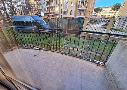 Простора студія з чудовою локацією. Фото 12