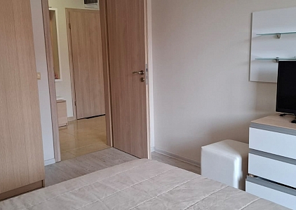 Apartament z widokiem na basen i morze na drugiej linii. Zdjęcie 13