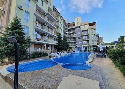 Квартира с видом на бассейн в тихом центре. Фото 4