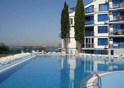 Apartmán s výhledem na moře a parkovacím místem v komplexu v první linii. Foto 28 Apartmán s výhledem na moře a parkovacím místem v komplexu v první linii. Foto 28
