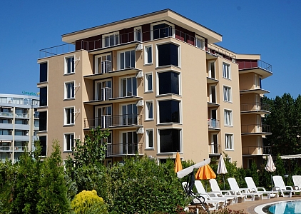 Świetny apartament dwupoziomowy z jedną sypialnią w Słonecznym Brzegu. Zdjęcie 1