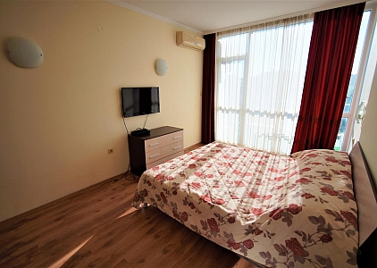 Меблированная двухкомнатная квартира в Несебре на первой линии. Photo 5