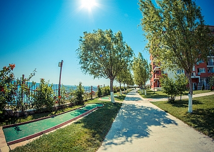 Geräumige Wohnung in einem großen Komplex in erster Linie. Foto 19 Geräumige Wohnung in einem großen Komplex in erster Linie. Foto 19