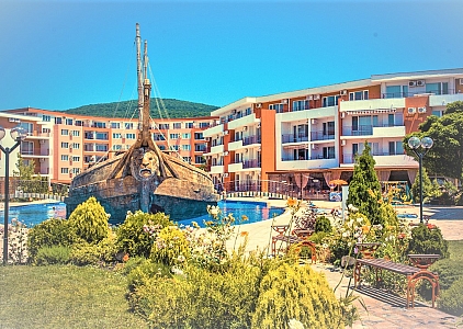 Apartment overlooking the pool in a complex on the first line. Photo 6 Apartment overlooking the pool in a complex on the first line. Photo 6