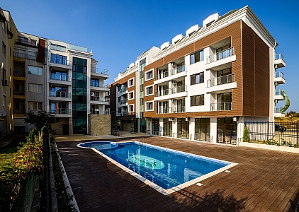 Квартиры на первой линии моря в Приморско. Foto 1