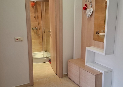 Apartament z widokiem na basen i morze na drugiej linii. Zdjęcie 16