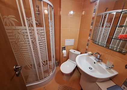 Krásný apartmán s luxusním balkonem v centru letoviska. Foto 6