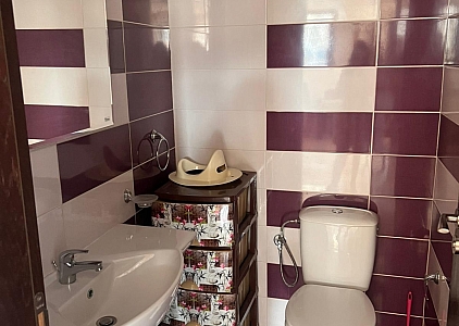 Große Dreizimmerwohnung in einem renommierten Komplex 150 Meter vom Meer entfernt. Foto 11