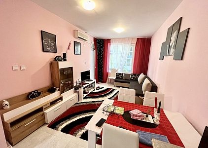 Small two-room apartment close to the center. Photo 1