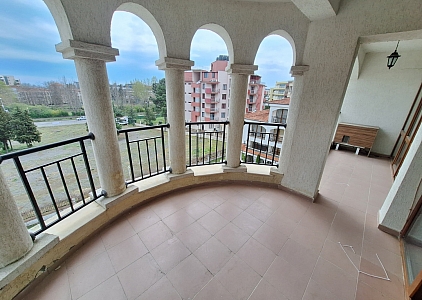 Krásný apartmán s luxusním balkonem v centru letoviska. Foto 7