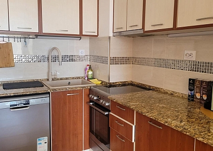 Vynikající byt ve velkém komplexu. Foto 11