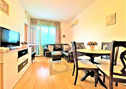 Двокімнатна квартира в хорошому комплексі за 450 метрів від моря.. Фото 1