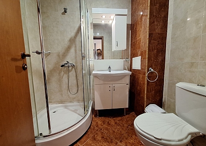 Przestronne studio w dużym kompleksie rodzinnym. Zdjęcie 8