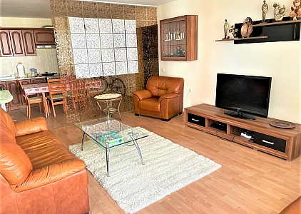 Geräumige Vierzimmerwohnung in erster Meereslinie. Foto 2 Geräumige Vierzimmerwohnung in erster Meereslinie. Foto 2