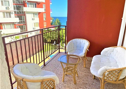 Geräumige Vierzimmerwohnung in erster Meereslinie. Foto 9 Geräumige Vierzimmerwohnung in erster Meereslinie. Foto 9