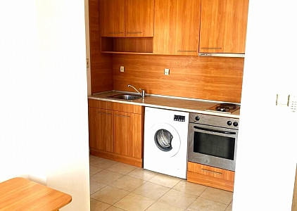 Two-room apartment at a bargain price. Photo 3