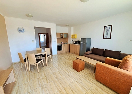 Двухкомнатная квартира в красивом комплексе в 300 метрах от моря. Фото 4