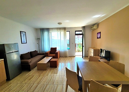 Двухкомнатная квартира в красивом комплексе в 300 метрах от моря. Фото 3