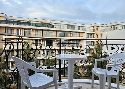 Schöne Zweizimmerwohnung in einem Elitekomplex an der Küste. Foto 5