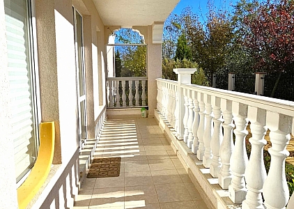Three bedroom apartment in Nessebar. Photo 12