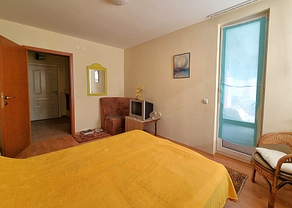 Geräumige Wohnung in einem großen Komplex in erster Linie. Foto 17 Geräumige Wohnung in einem großen Komplex in erster Linie. Foto 17