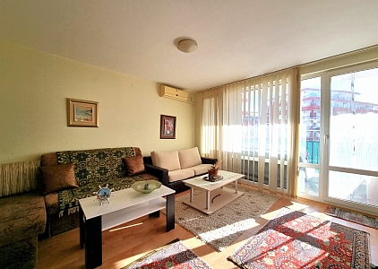 Geräumige Wohnung in einem großen Komplex in erster Linie. Foto 12 Geräumige Wohnung in einem großen Komplex in erster Linie. Foto 12