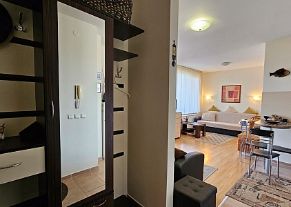 Spacious and beautiful studio in a large gated complex. Photo 10 Spacious and beautiful studio in a large gated complex. Photo 10