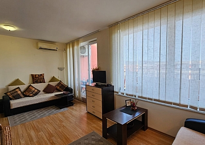 Spacious and beautiful studio in a large gated complex. Photo 13 Spacious and beautiful studio in a large gated complex. Photo 13