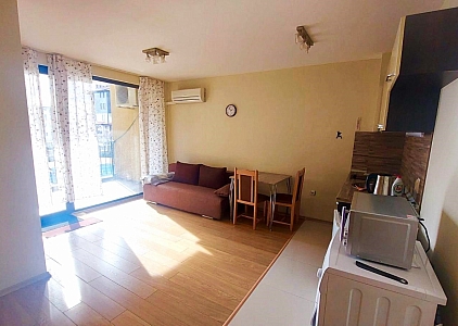 Two-room apartment 300 meters from the sea. Photo 2