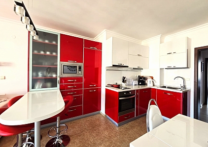 Luxusní dvoupokojový apartmán 100 metrů od moře. Foto 19 Luxusní dvoupokojový apartmán 100 metrů od moře. Foto 19
