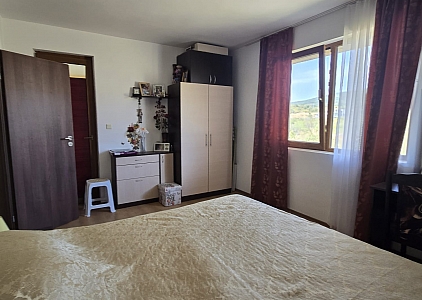 Prostorný apartmán s jednou ložnicí 450 metrů od pláže v Sveti Vlas. Foto 12 Prostorný apartmán s jednou ložnicí 450 metrů od pláže v Sveti Vlas. Foto 12