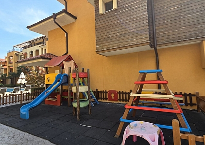 Prostorný apartmán s jednou ložnicí 450 metrů od pláže v Sveti Vlas. Foto 33 Prostorný apartmán s jednou ložnicí 450 metrů od pláže v Sveti Vlas. Foto 33