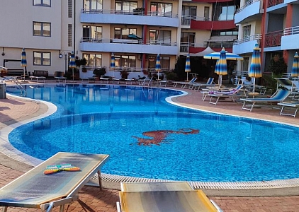 Large apartment with pool view. Photo 4 Large apartment with pool view. Photo 4