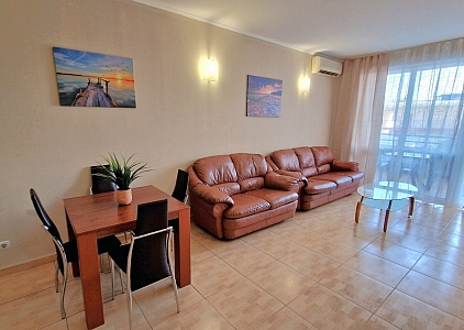 Large apartment with pool view. Photo 11 Large apartment with pool view. Photo 11