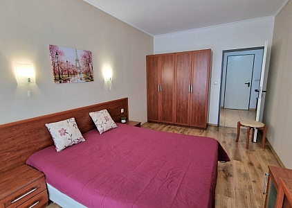 Large apartment with pool view. Photo 15 Large apartment with pool view. Photo 15