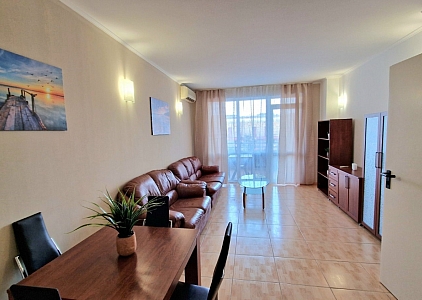 Large apartment with pool view. Photo 10 Large apartment with pool view. Photo 10