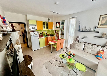 Отличная двухкомнатная квартира на Солнечном берегу. Фото 4