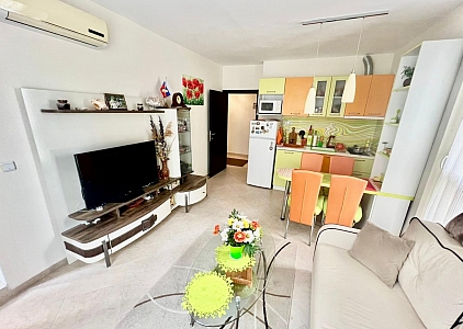 Отличная двухкомнатная квартира на Солнечном берегу. Фото 3