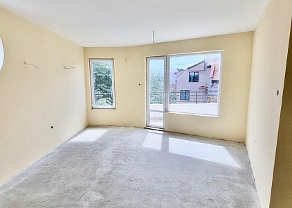 Zweizimmerwohnung in einem Gebäude ohne Unterhaltsgebühr in Nessebar. Foto 3