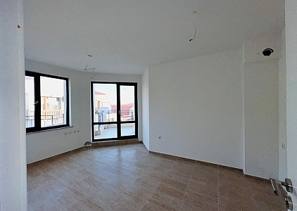 Two-room apartment in an excellent complex on the first coastline. Photo 2