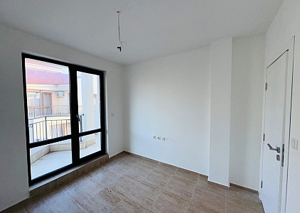 Two-room apartment in an excellent complex on the first coastline. Photo 7