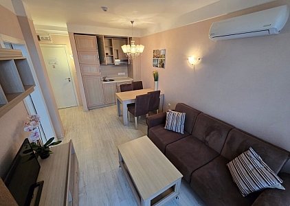 Dvoupokojový byt v luxusním komplexu. Foto 3