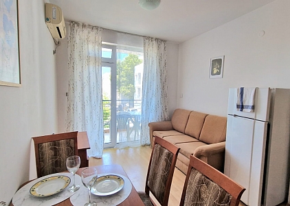 Two-room apartment on the coast at a great price. Photo 2