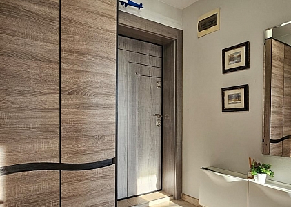 Красивая квартира с видом на бассейн в роскошном комплексе. Фото 12