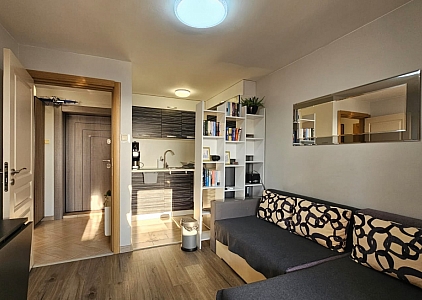 Красивая квартира с видом на бассейн в роскошном комплексе. Фото 3