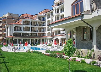 Geräumiges Zweizimmerapartment mit Poolblick, 500 Meter vom Meer entfernt. Foto 21