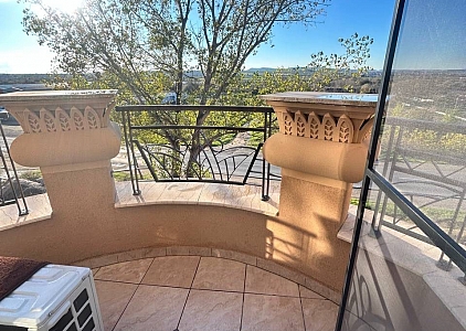 Stilvolles Studio in einer Luxusanlage. Foto 5