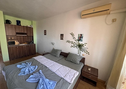 Просторная студия в 100 метрах от моря на Святом Власе. Фото 3