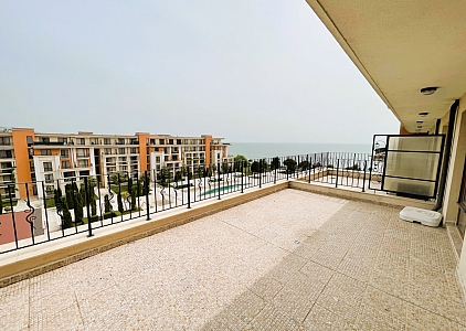 Spacious three-room apartment with a gorgeous sea view. Photo 11 Spacious three-room apartment with a gorgeous sea view. Photo 11